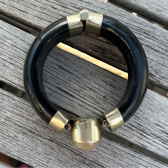 NOT FOR SALE Hinged bulky bracelet - Picture 2 of 6